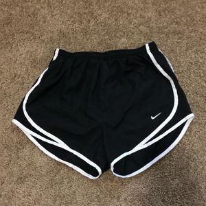Black nike shorts
